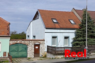 Prodej RD 4+1, samostatná garáž, CP pozemku 329m2, ul. Nová, obec Mikulov, Ev.č.: 00421