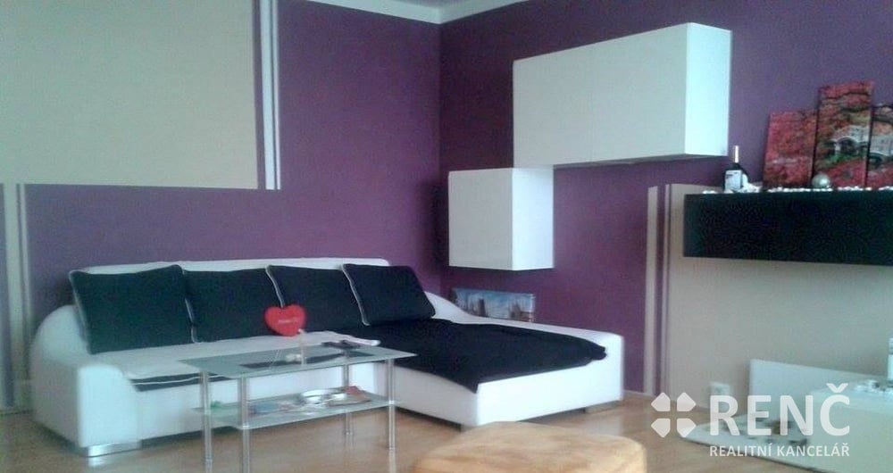 OB 2+kk Kamenný vrch, ulice Koniklecová za OB 3+1 Starý Lískovec