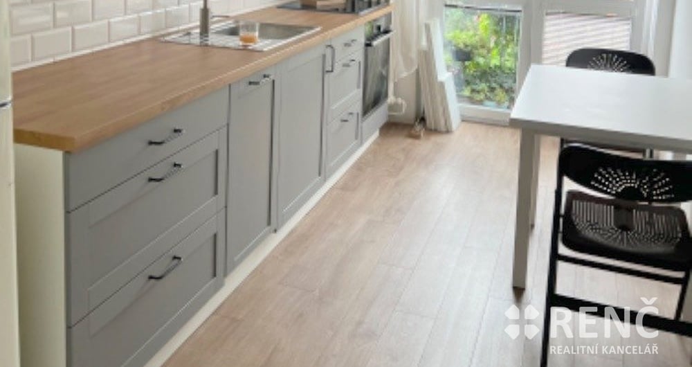 OB 3+1 centrum - VEVEŘÍ - Úvoz za OB 2+1 s balkonem