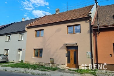 Prodej dvoupodlažního řadového rodinného domu v Kozlovicích u Přerova v ulici Grymovská, Ev.č.: 01276