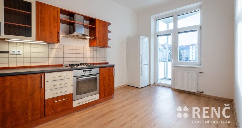 Prodej zděného bytu 3+1 o výměře 90,3 m2 s balkonem 5,6 m2, na ul. Dobrovského v Brně – Králově Poli