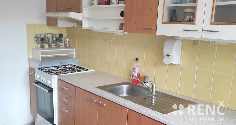 OB 3+1 LÍŠEŇ, ulice Josefy Faimonové za OB 2- 3+1 Juliánov, Vinohrady, Slatina a okolí s balkonem, výtahem ne přízemí