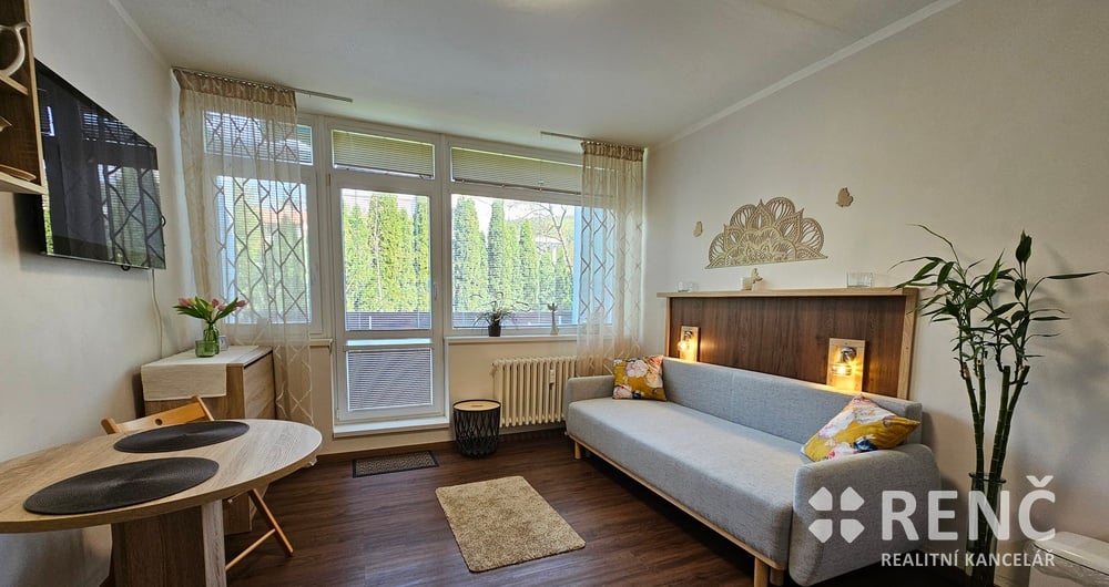 Prodej zrekonstruovaného bytu o velikosti 1+kk na ulici Leoše Janáčka mezi lázeňským parkem a přehradou v Luhačovicích