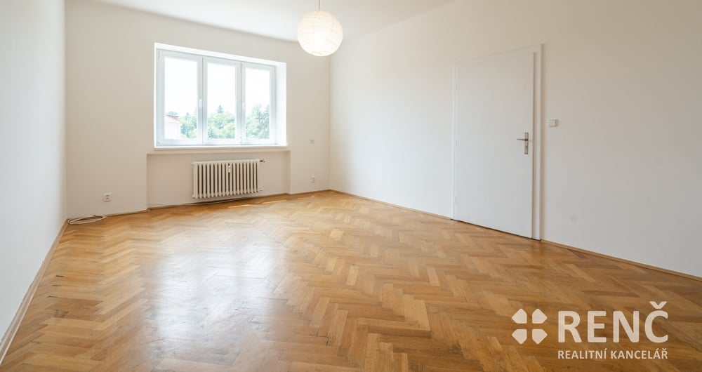 Pronájem bytu 3+1 (121 m2) s balkonem, na ul. Žižkova, Brno - střed