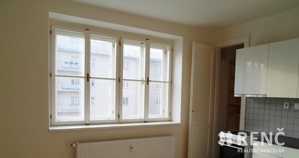 OB 1+1 ( 2+kk ) ČERNÁ POLE - ulice Merhautova za OB 2 - 3+1 ( 70 - 80 m2 )cihla v Brně