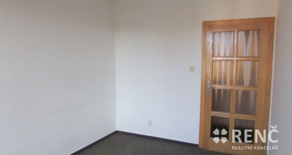 Pronájem kanceláře  - 1 místnost  se skladem - Centrum, ulice Slovákova