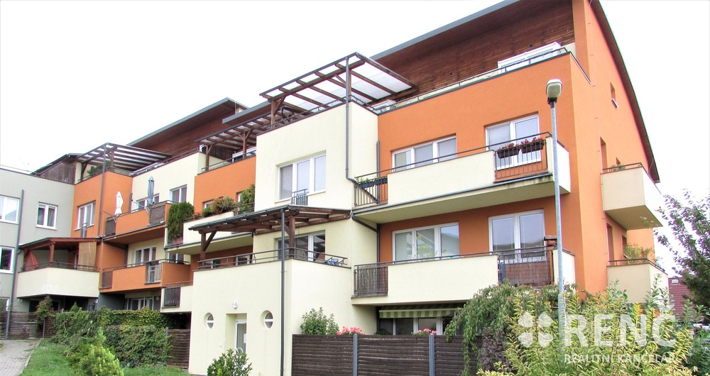 Prodej bytu 3+kk (78 m²) s lodžiemi (18 m2) v Bílovicích nad Svitavou s možností koupě garáže