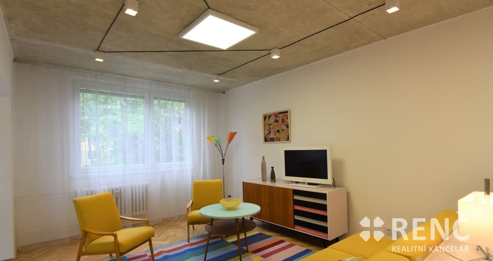 Pronájem zrekonstruovaného bytu 2+1 (původně 3+1) o výměře 74 m2 v Brně - Žabovřeskách