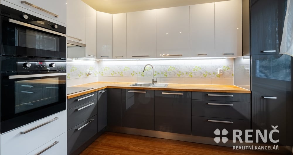 Pronájem zrekonstruovaného bytu 3+1 s balkonem, 71 m2, na ul. Černého v Brně - Bystrci