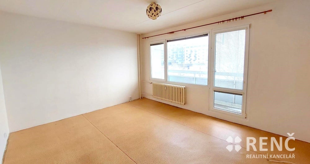 Pronájem bytu 3+1 (62 m2 + balkon 4,8 m2) v Brně – Líšni, na ulici Štefáčkova