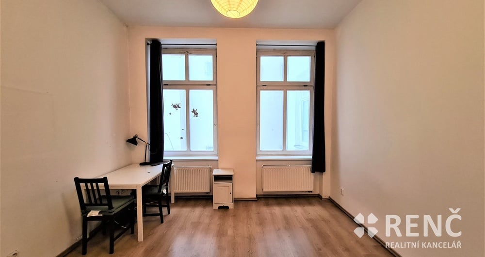 Pronájem bytu 1+1 o celkové ploše 36 m2 v bytovém domě na ulici Veselá v centru Brna