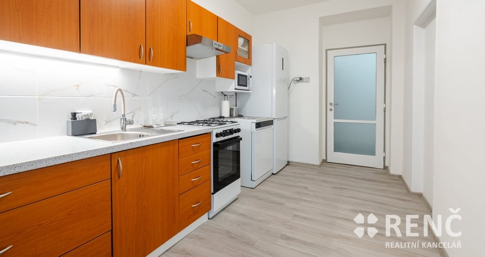 Pronájem bytu 2+1 s balkonem ve zděném bytovém domě na Renneské třídě v Brně