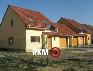 Výstavba rodinných domů v Březině u Křtin, CHKO Moravský Kras