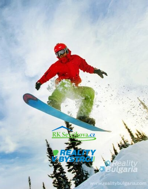 Snowboardista-jumping-768x512