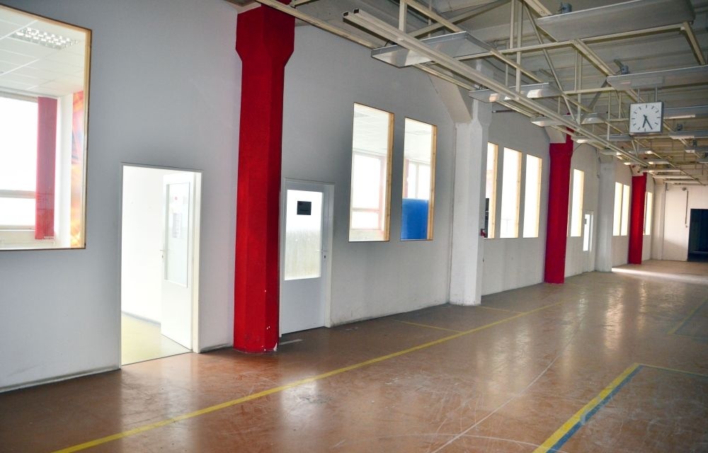 Pronájem výrobních/ skladových prostor 4.000 m², Hrušovany u Brna