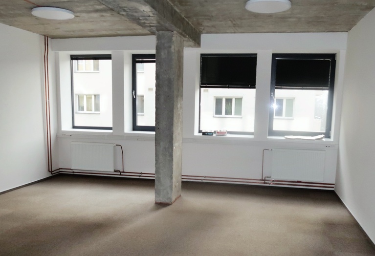 Pronájem uzavřeného kancelářského celku 286 m², ulice Mezírka, Brno - Veveří