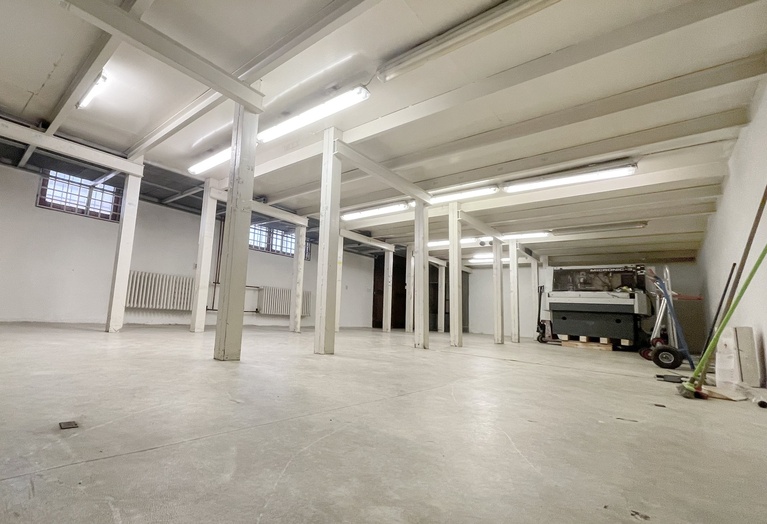 Pronájem dvoupatrového skladového prostoru 158 m², ulice Palackého třída, Brno - Královo Pole