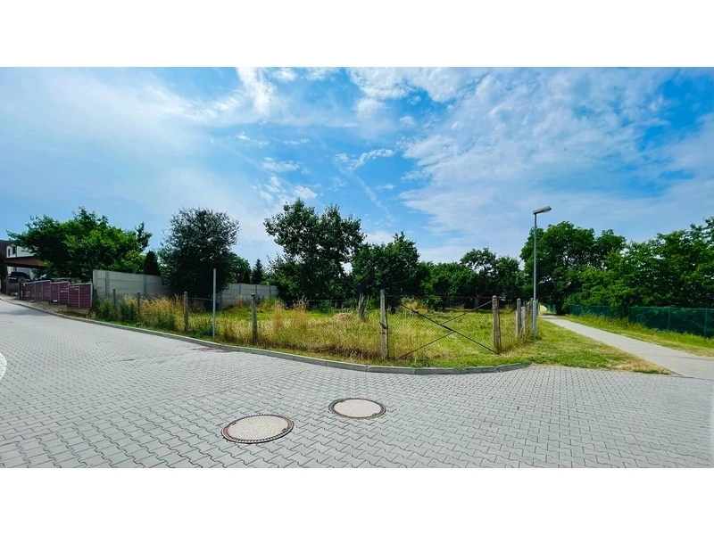 Stavební pozemek Moravany u Brna, 1.218 m²