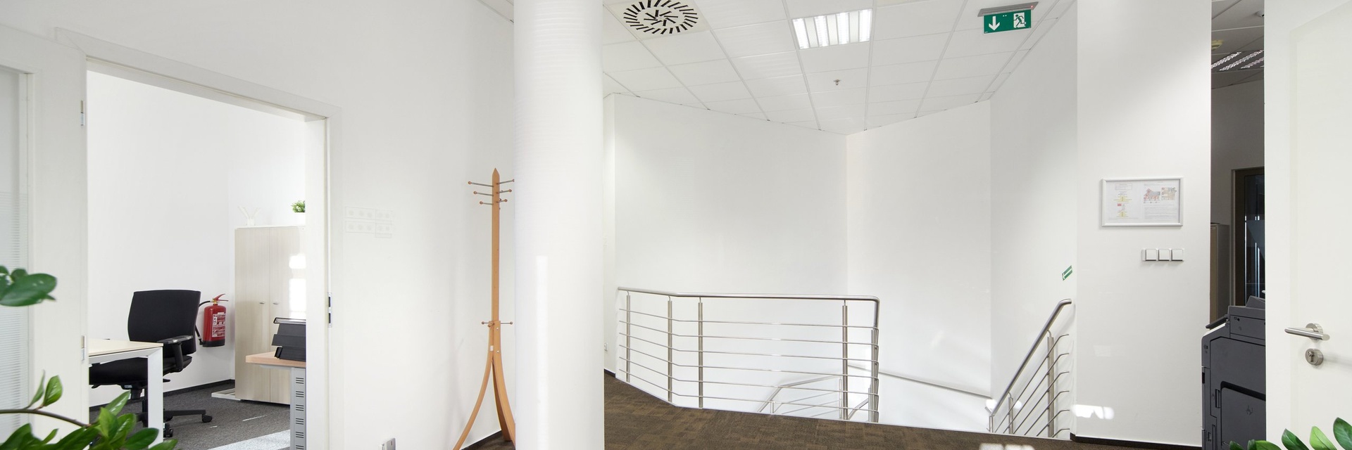 Pronájem uzavřeného kancelářského celku 192 m², ulice Benešova, Brno