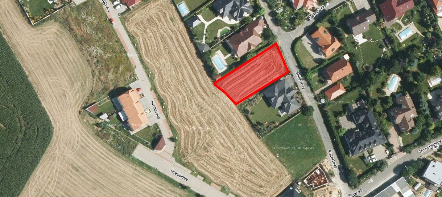 Prodej pozemku vhodného ke stavbě samostatně stojícího RD, 996 m²