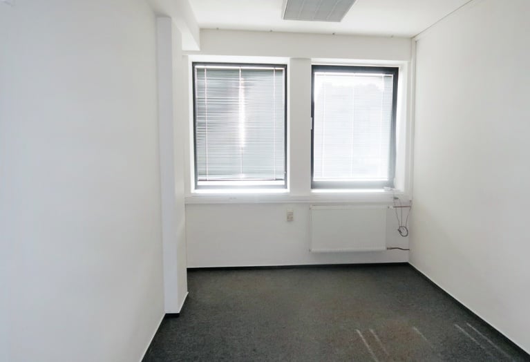 Pronájem klimatizované kanceláře 19 m², ulice Mezírka, Brno - Veveří