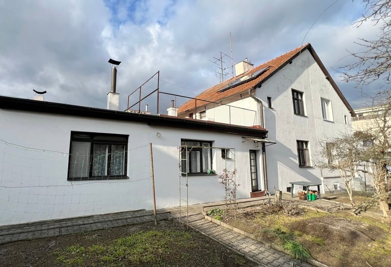 Prodej pěkného rodinného domu s pozemkem 341 m²