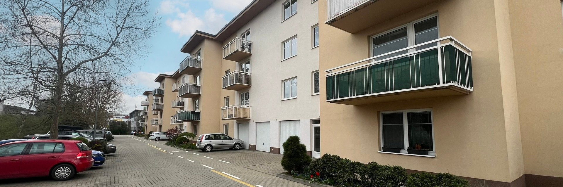 Prodej moderního bytu 2+kk s balkonem a parkováním