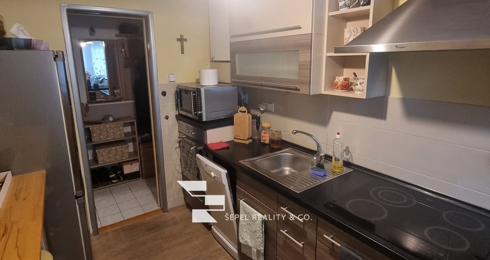 Pronájem  částečně zařízeného bytu 2+1 58 m² s balkonem, Boskovice