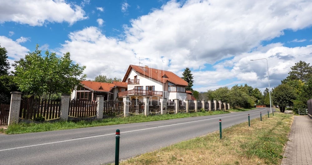 Prodej rodinného domu 4+1, 460m2, Černošice, Praha Západ