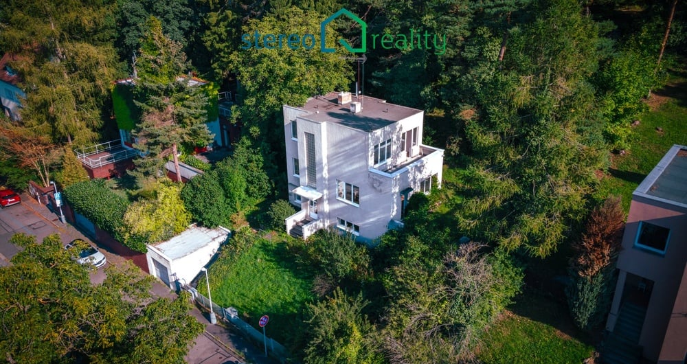 Unique historical villa on Barrandov cliffs
