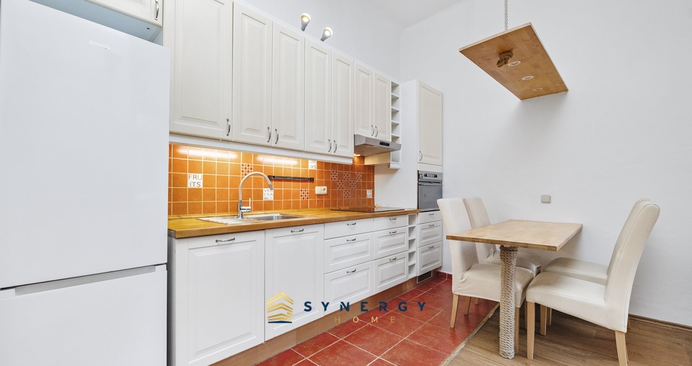 Prodej bytu 2+kk, 47 m² - Praha - Holešovice