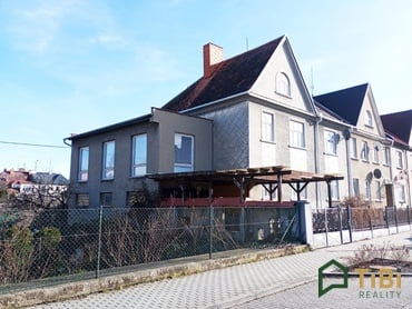 Prodej rodinný dům s komečními prostory, 160 m² - Krnov