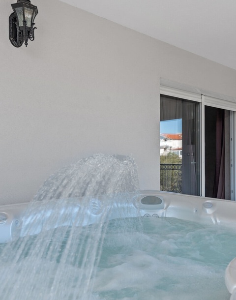 Luxury-Villa-Carolus-Pool-Vodice-Dalmatia-Croatia-Luva-Villas-011