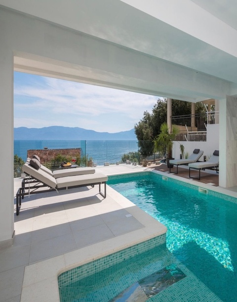 luxury-villa-tranquility-podaca-with-pool-by-the-sea-204433Resized