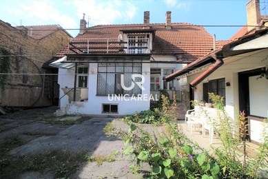 Prodej dvoupodlažního rodinného domu, 1819 m², Nesovice u Bučovic