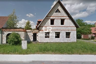 Prodej hrubé stavby rodinného domu, pozemek 1080m², ZP: 220m²,  Slatina, okres Svitavy