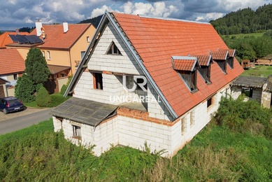 Prodej hrubé stavby rodinného domu, C.P.: 1080m², Z.P.: 220m²,  Slatina, okres Svitavy