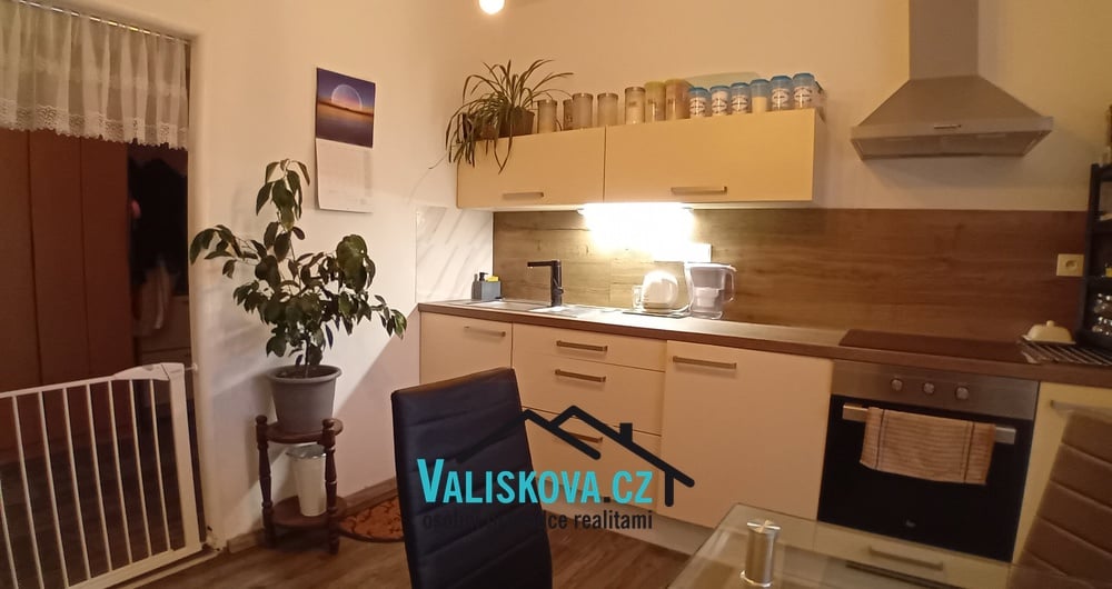 Prodej bytu 2+1 parkováním a lodžií 57 m², Zborovice