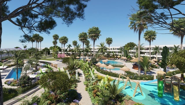 Penthouse s velkou terasou v nádherném resortu s tropickými zahradami v blízkosti golfu a pláží.