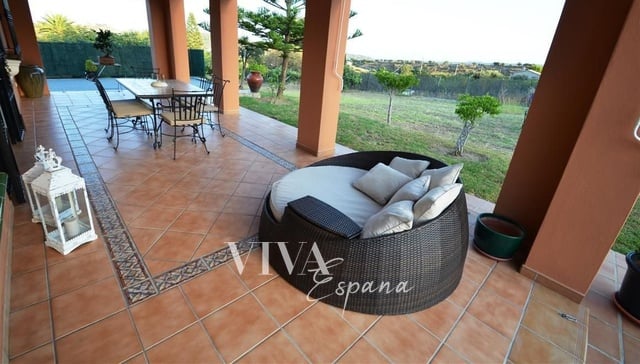Detached Villa for sale 140 m² Estepona