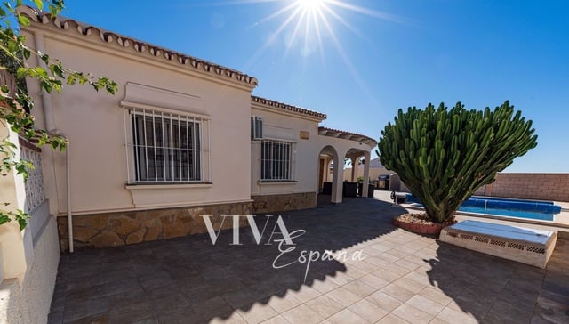 Detached Villa for sale 114 m² Torrox Costa