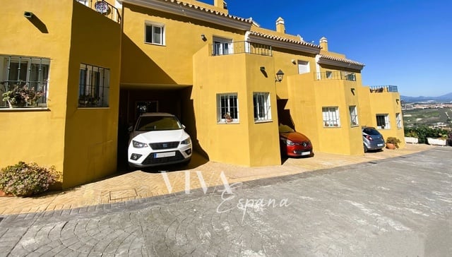 Townhouse for sale 137 m² Manilva