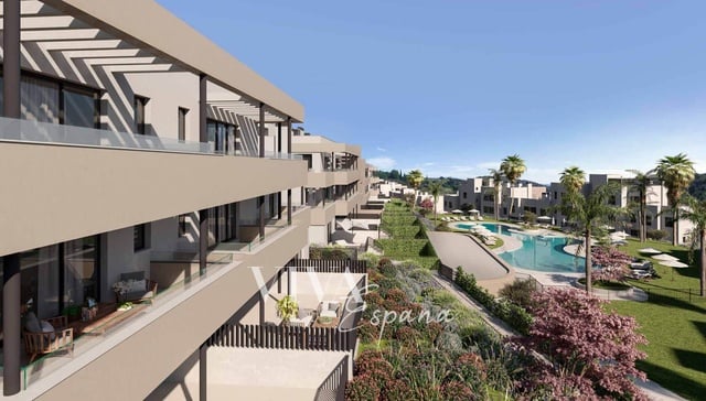 Apartmán na prvom poschodí v novom rezidenčnom komplexe, 2 km od pláže, v blízkosti niekoľkých golfových ihrísk v Casares Costa.