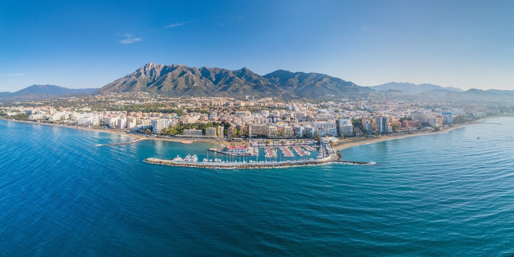 WHY TO CHOOSE COSTA DEL SOL?
