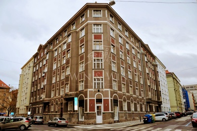 Prodej, Byty 2+kk, 52m² - Praha - Holešovice, Ev.č.: 00295