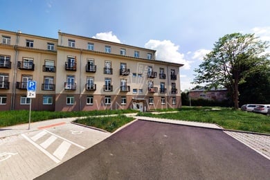 Pronájem byty 1+kk, 40 m² - Milovice - Mladá, Ev.č.: 00697