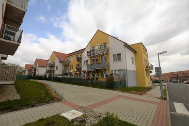 Prodej byty 2+kk, 58 m² - Jinočany, Ev.č.: 00096